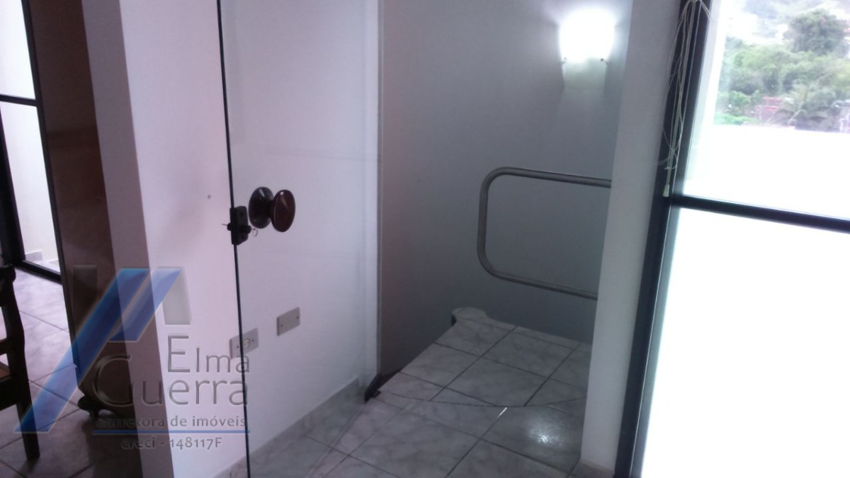 Ubatuba, Toninhas - Cobertura duplex próxima a praia com 03 dormitórios, sendo 01 suíte.
