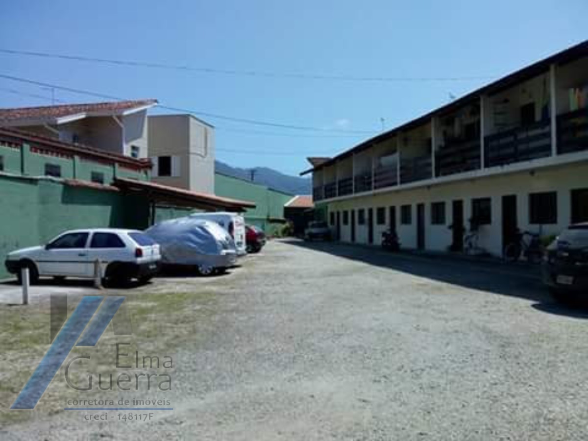 Casa à venda com 3 quartos, 80m² - Foto 1