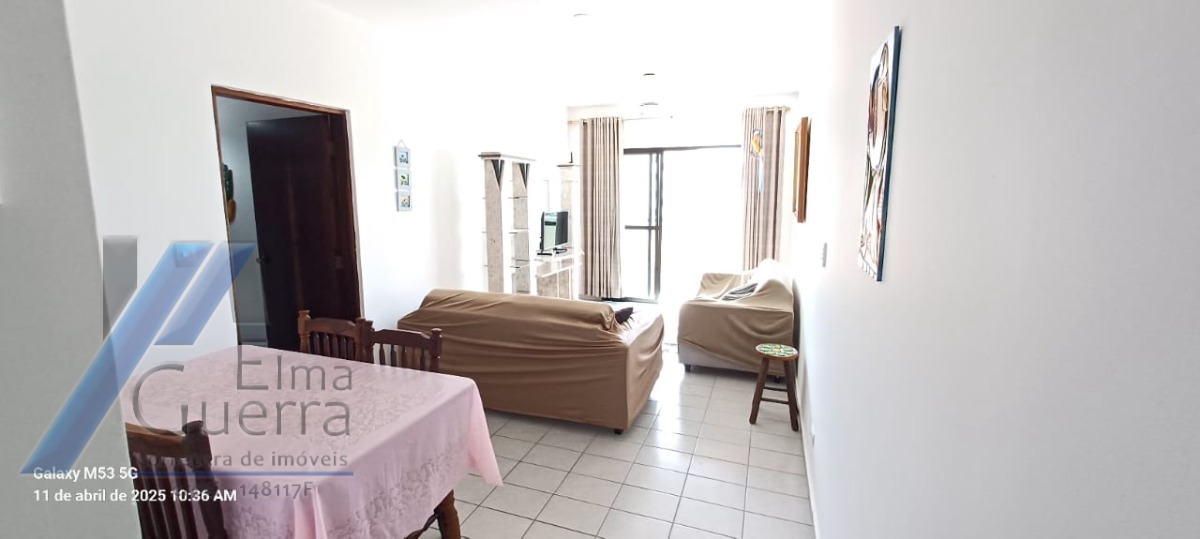 Ubatuba, Centro- Apartamento com 02 dormitórios, sendo 01 suíte.