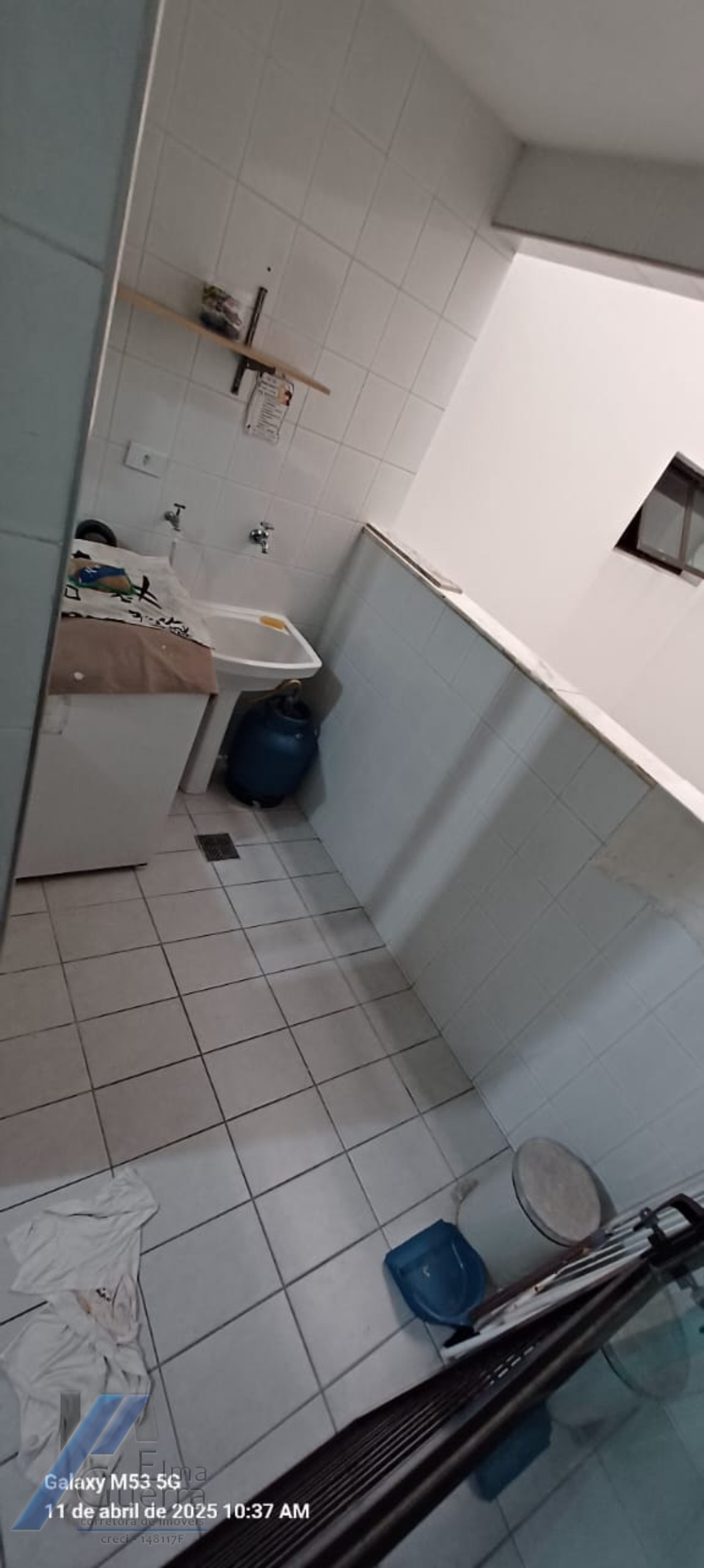 Ubatuba, Centro- Apartamento com 02 dormitórios, sendo 01 suíte.