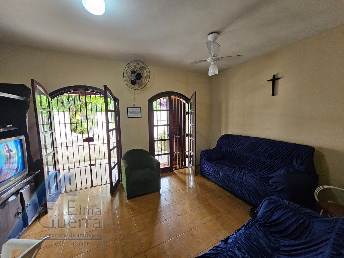 Casa à venda com 3 quartos, 220m² - Foto 13