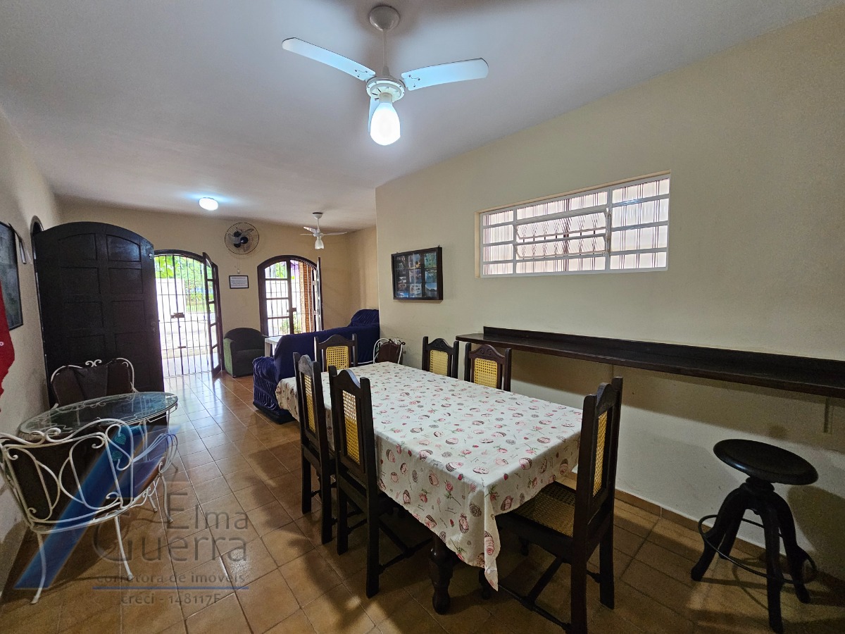 Casa à venda com 3 quartos, 220m² - Foto 16