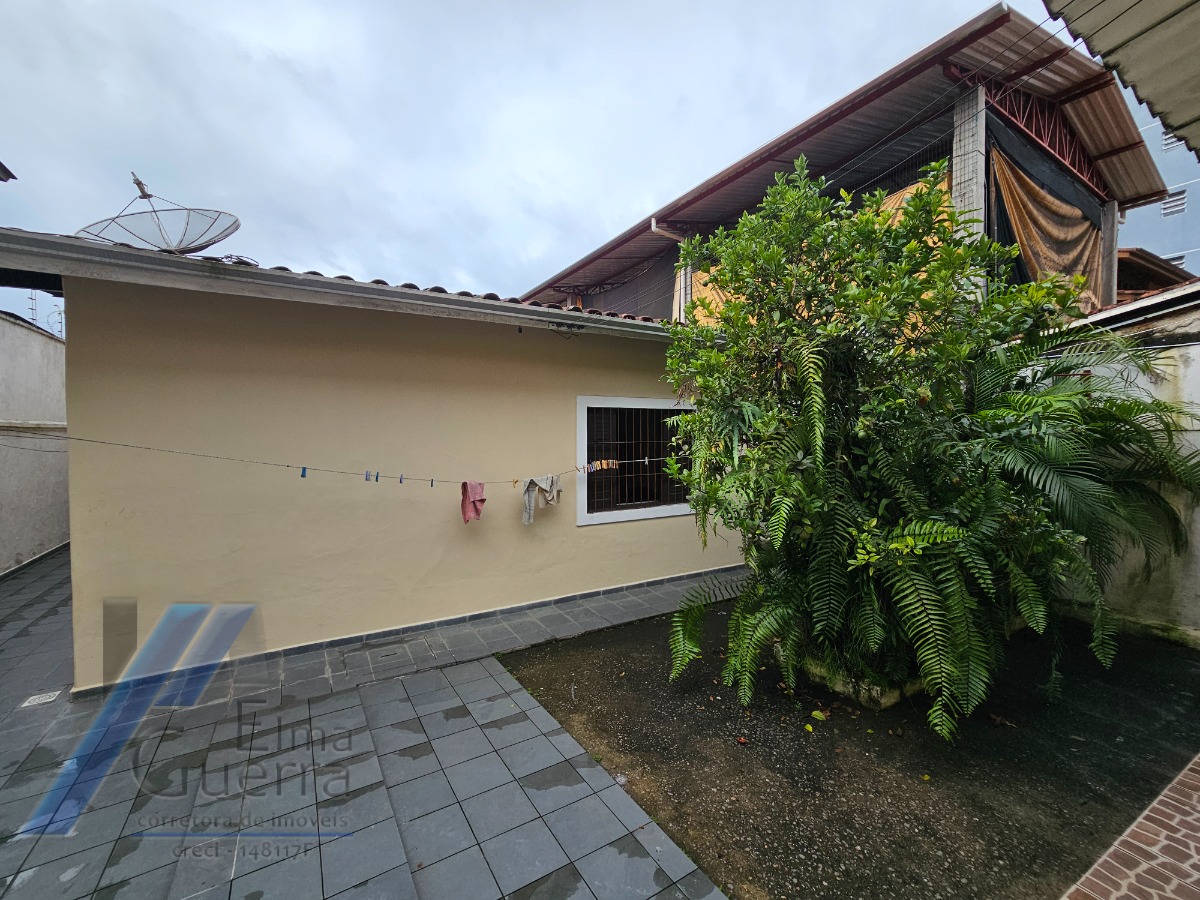 Casa à venda com 3 quartos, 220m² - Foto 32