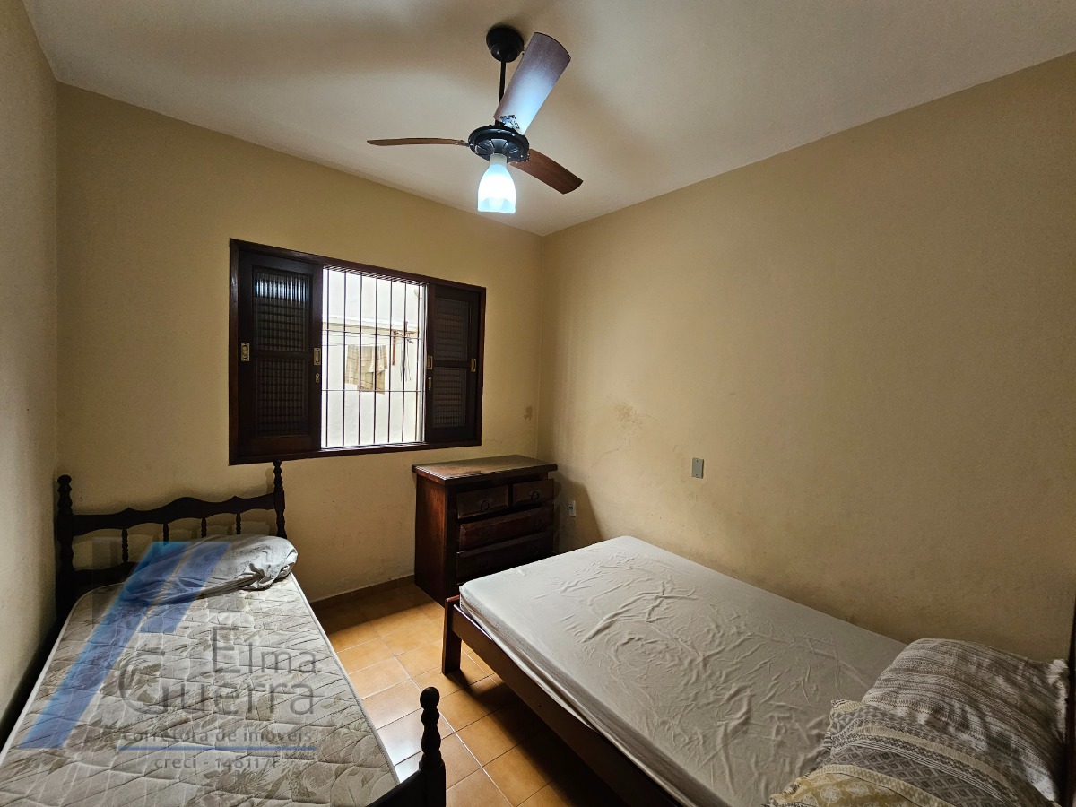 Casa à venda com 3 quartos, 220m² - Foto 20