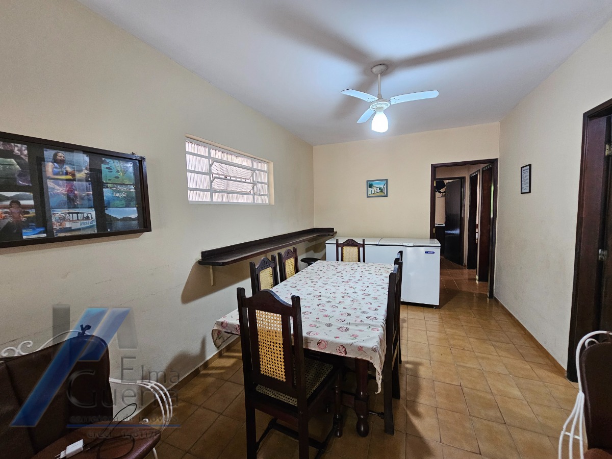 Casa à venda com 3 quartos, 220m² - Foto 15