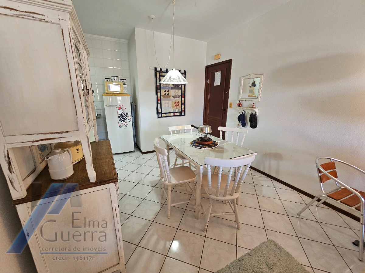 Ubatuba, Itaguá - Apartamento com 02 dormitorios sendo 01 suite.