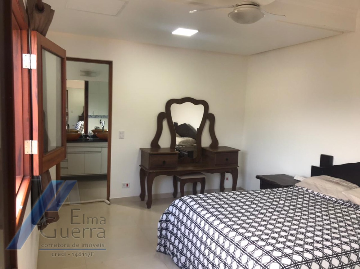 Ubatuba, Itaguá - Casa com 04 dormitórios, sendo 01 suíte.