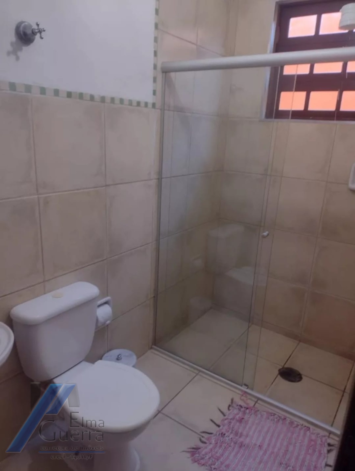 Ubatuba, Itamambuca - Pousada com 07 suítes com terreno de 450 m2, documento de posse.