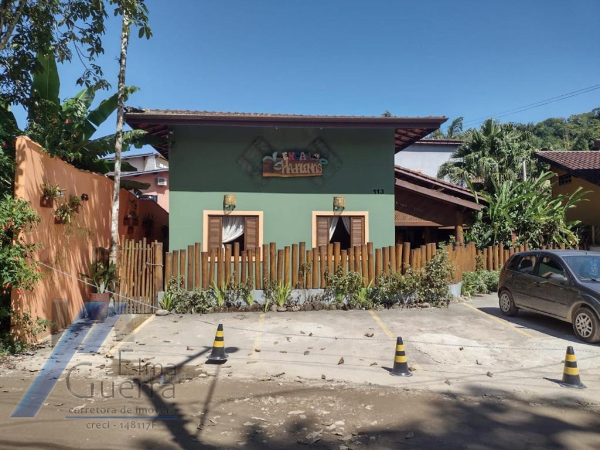 Ubatuba, Itamambuca - Pousada com 07 suítes com terreno de 450 m2, documento de posse.