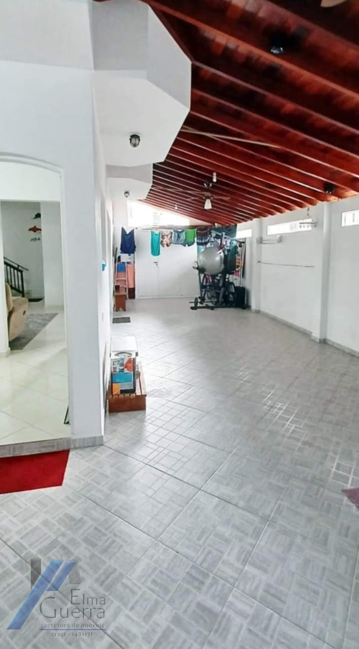 Ubatuba, Centro - Bela e agradável casa bem localizada com 02 suítes.