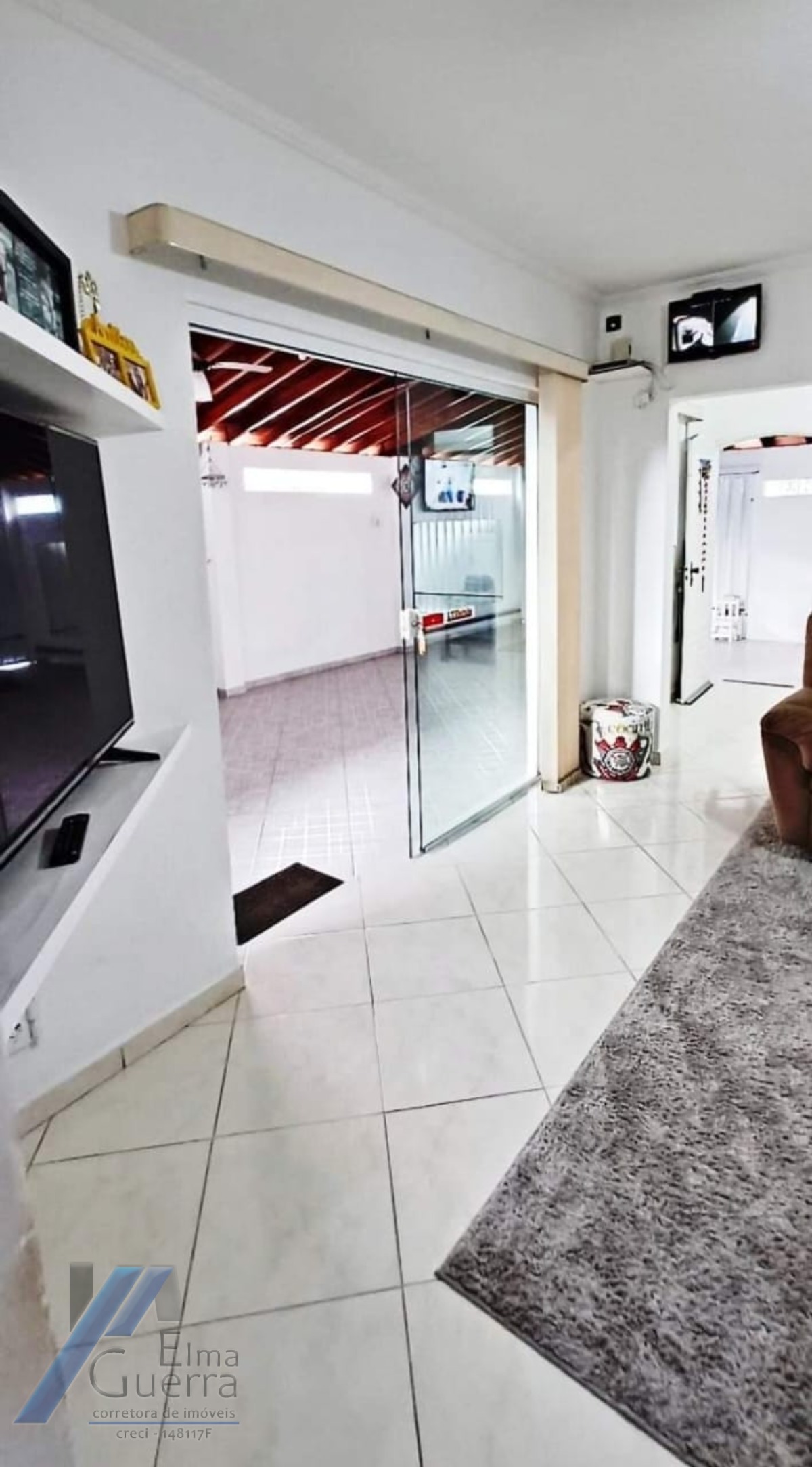 Ubatuba, Centro - Bela e agradável casa bem localizada com 02 suítes.