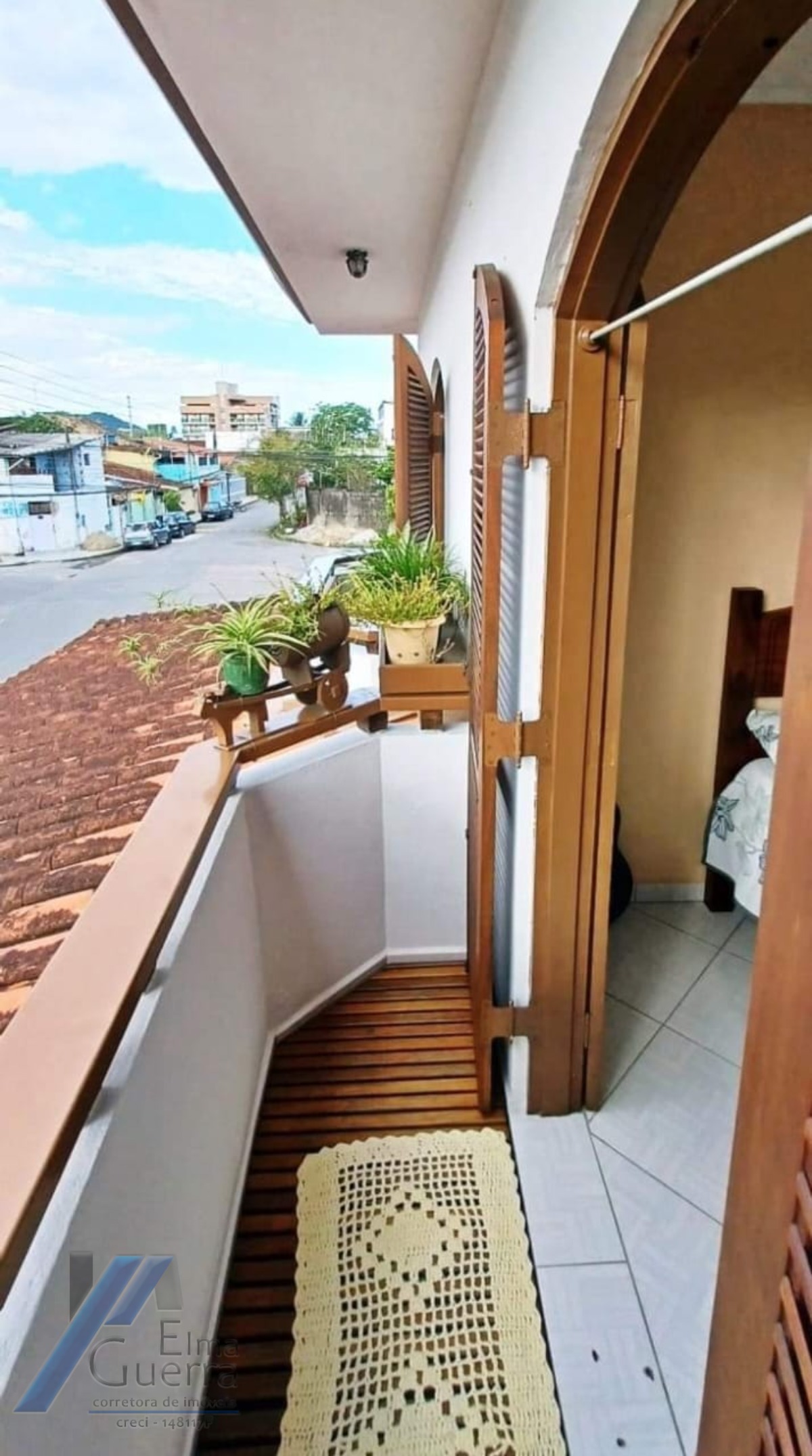 Ubatuba, Centro - Bela e agradável casa bem localizada com 02 suítes.