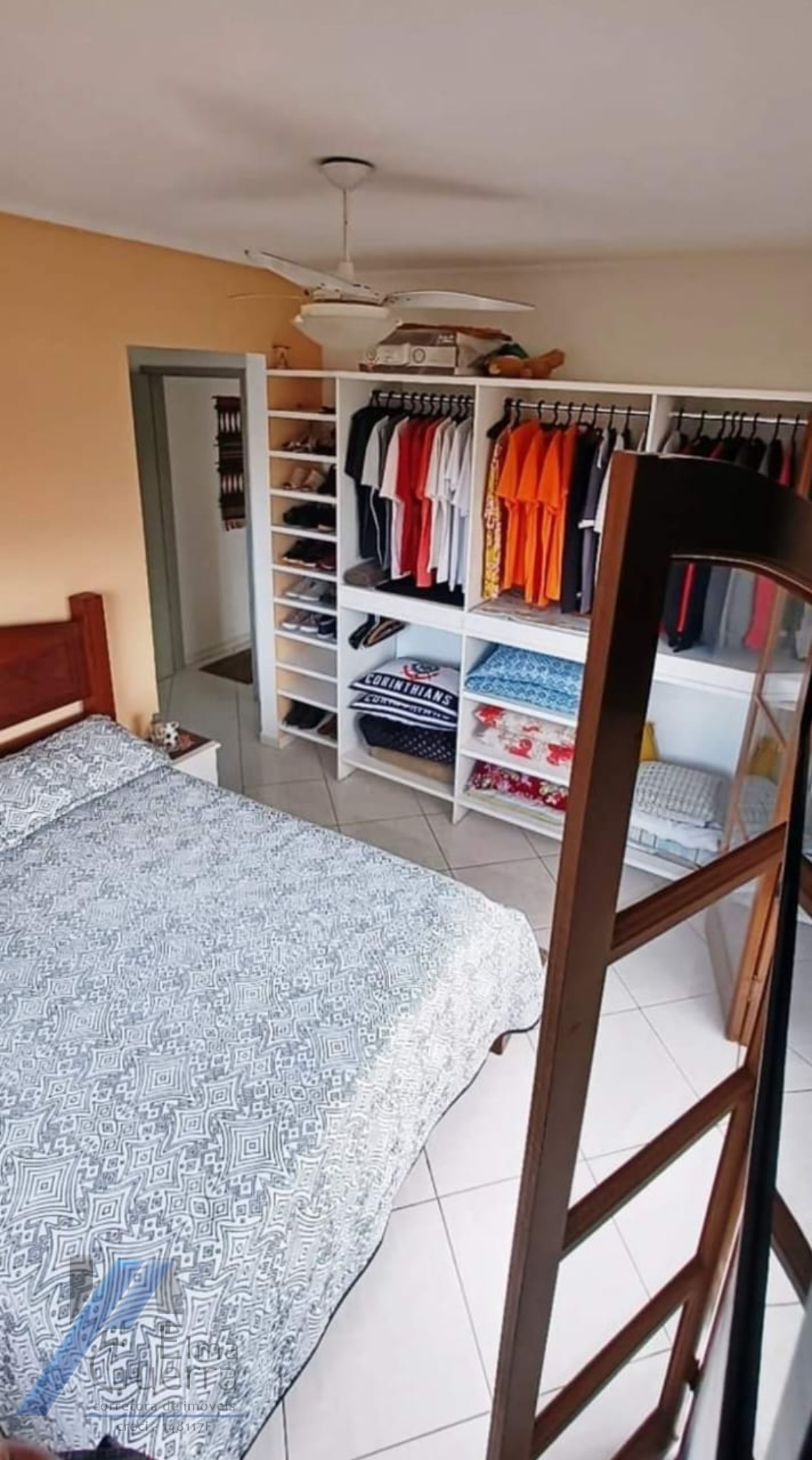 Ubatuba, Centro - Bela e agradável casa bem localizada com 02 suítes.