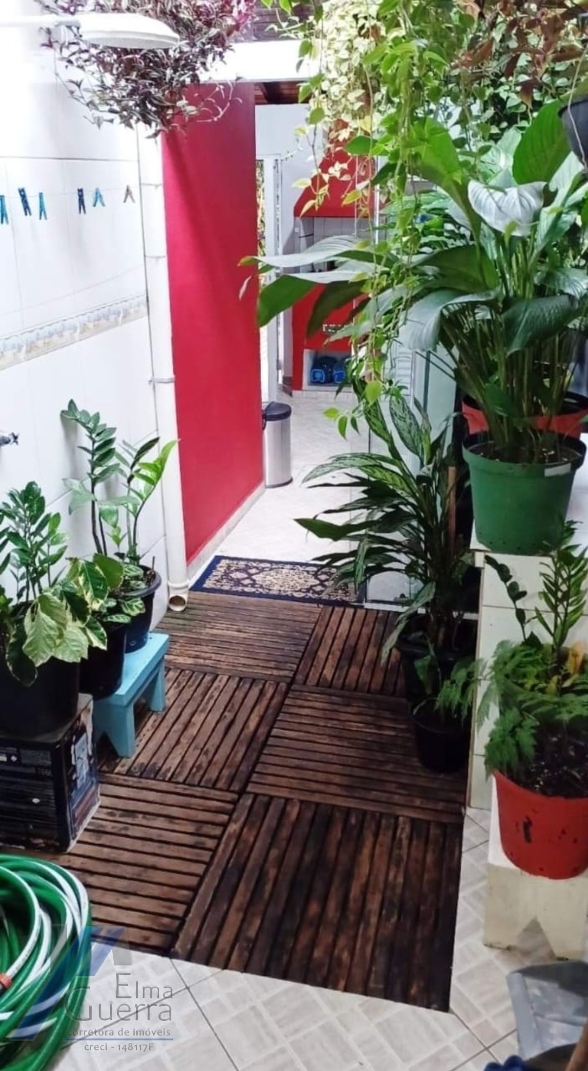 Ubatuba, Centro - Bela e agradável casa bem localizada com 02 suítes.