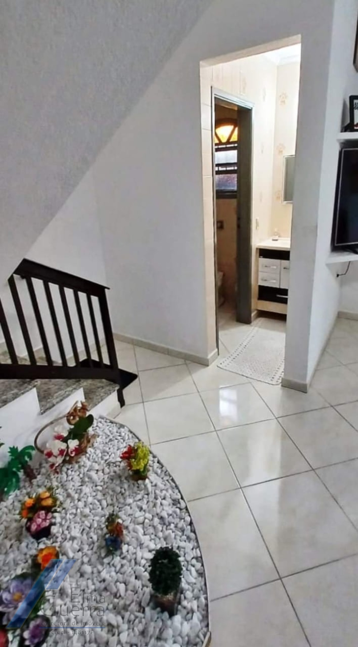 Ubatuba, Centro - Bela e agradável casa bem localizada com 02 suítes.