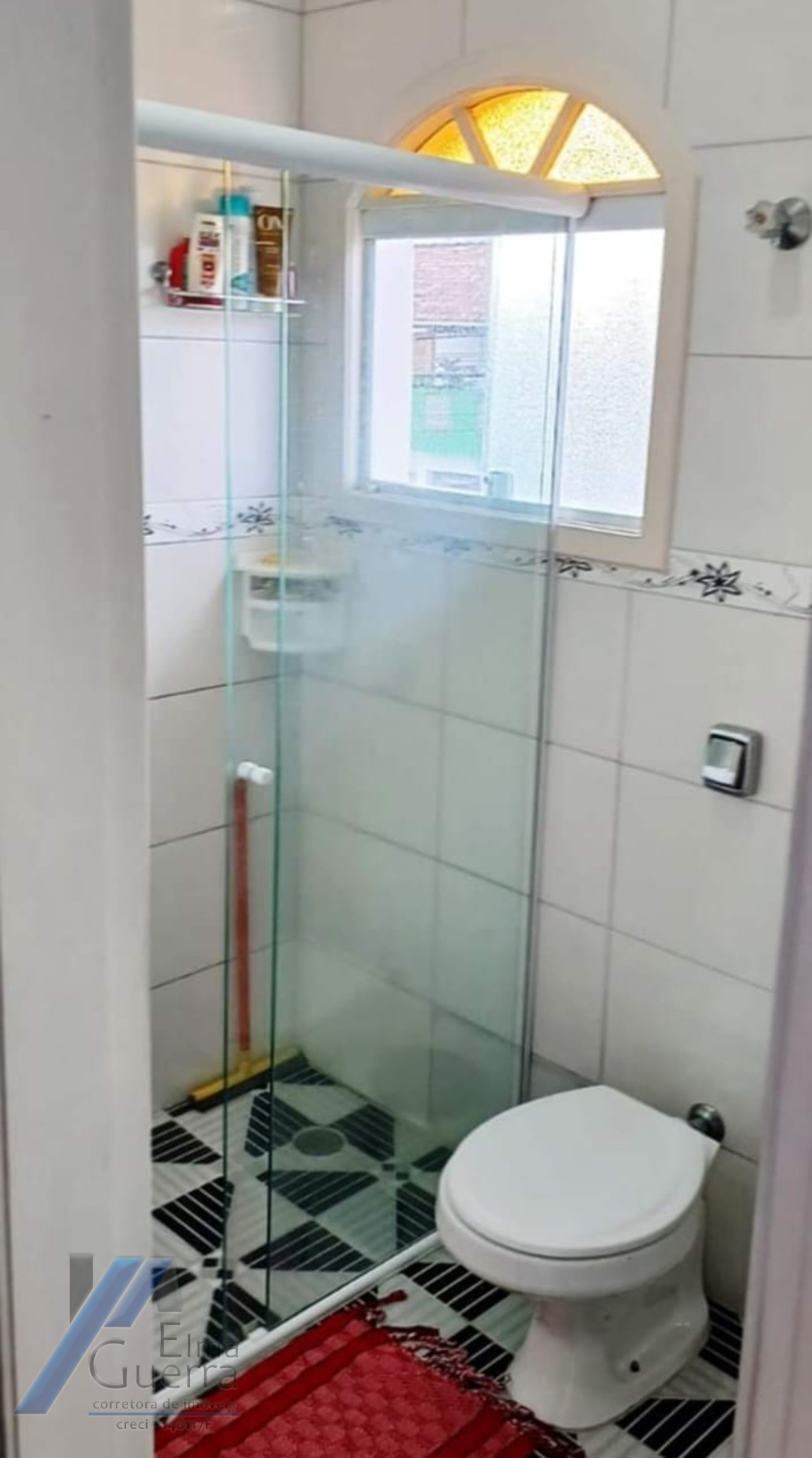 Ubatuba, Centro - Bela e agradável casa bem localizada com 02 suítes.