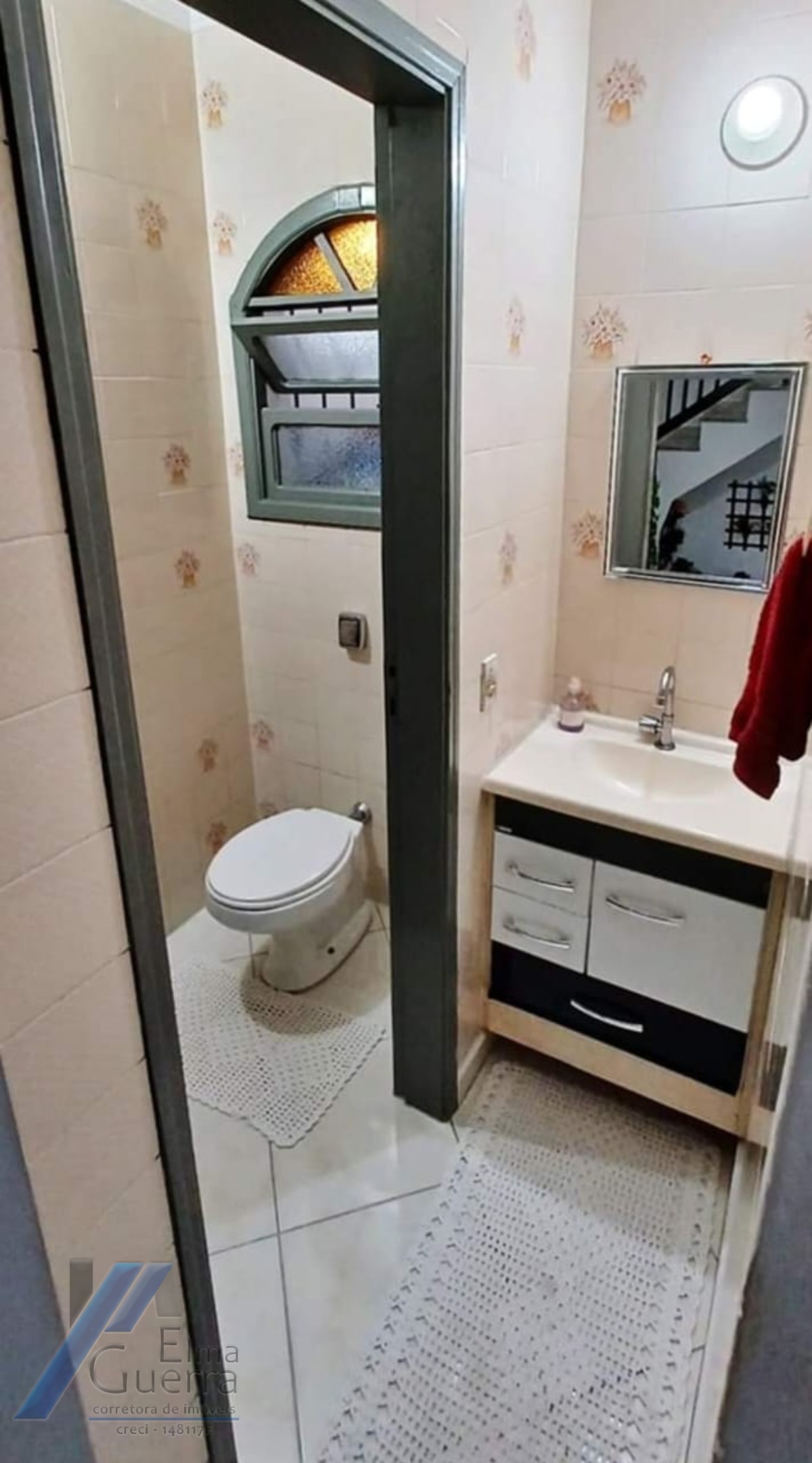 Ubatuba, Centro - Bela e agradável casa bem localizada com 02 suítes.