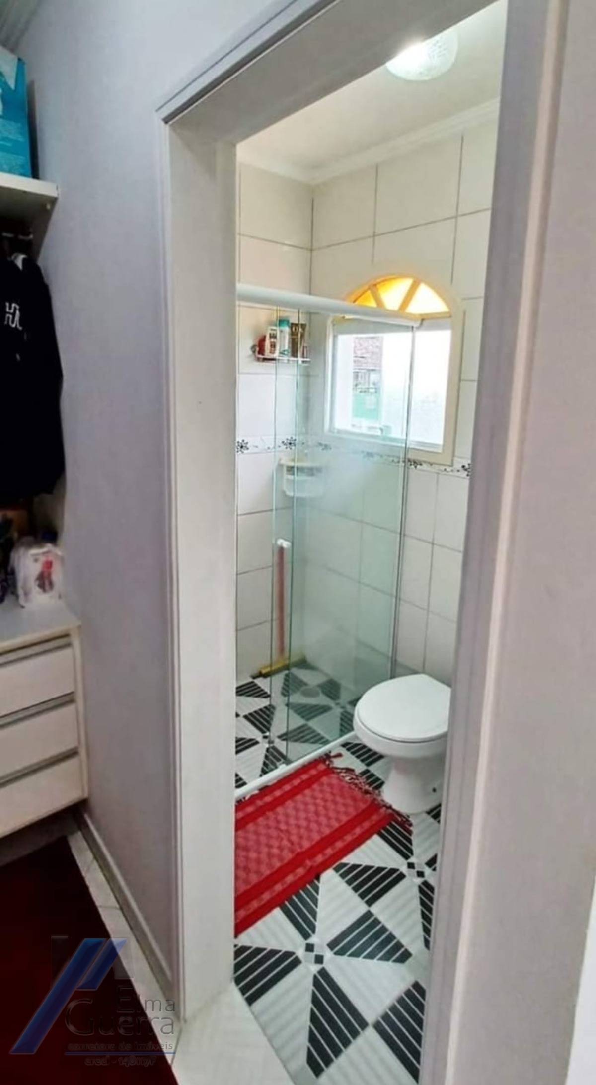 Ubatuba, Centro - Bela e agradável casa bem localizada com 02 suítes.