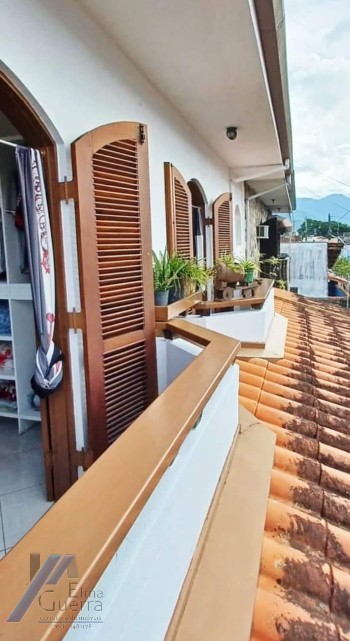 Ubatuba, Centro - Bela e agradável casa bem localizada com 02 suítes.