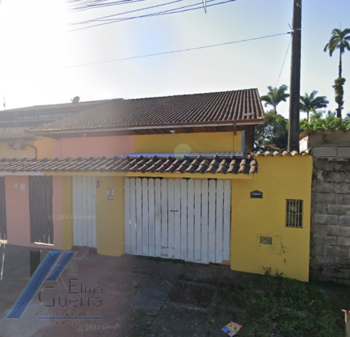 Casa à venda com 4 quartos, 101m² - Foto 1