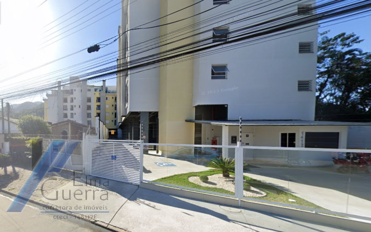 Ubatuba, Centro - Cobertura mobiliada com 02 dormitórios, sendo 01 suíte e área de lazer.