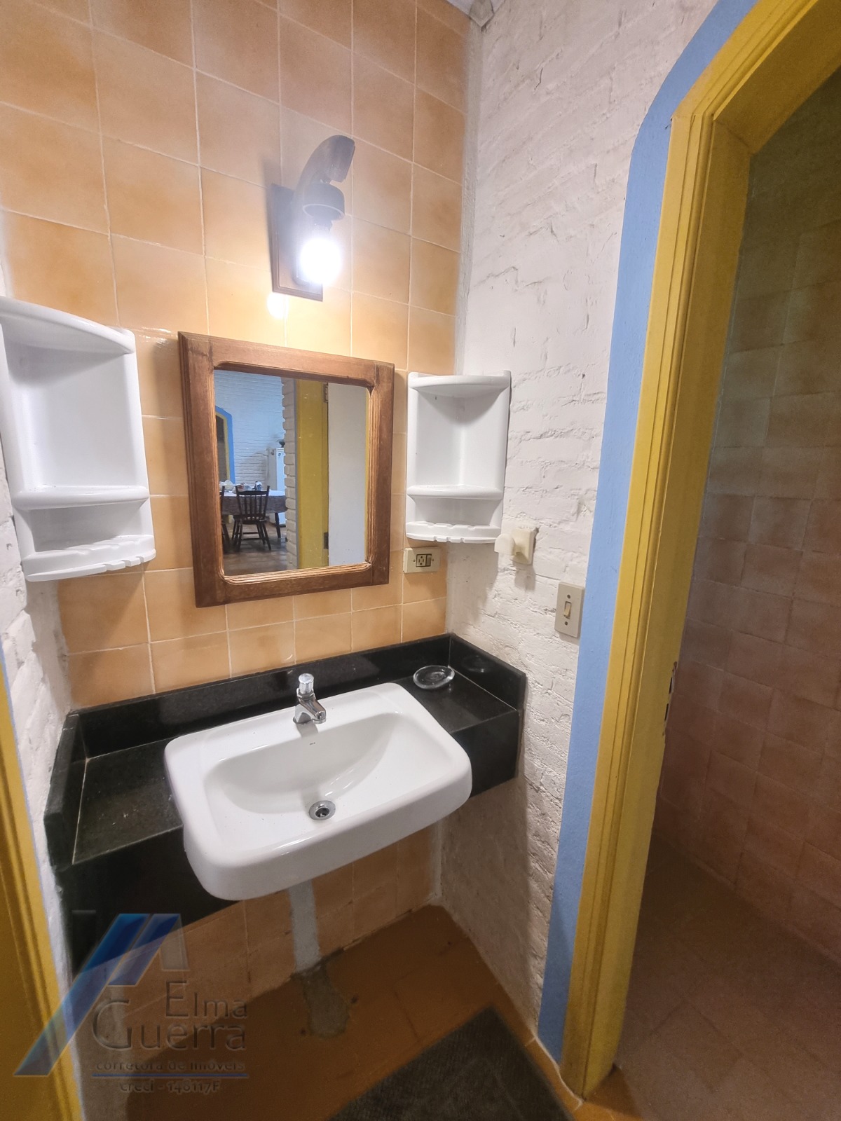 Ubatuba- Horto Florestal - Sitio com excelente edificação, boa localização com cachoeiras e piscinas naturais.