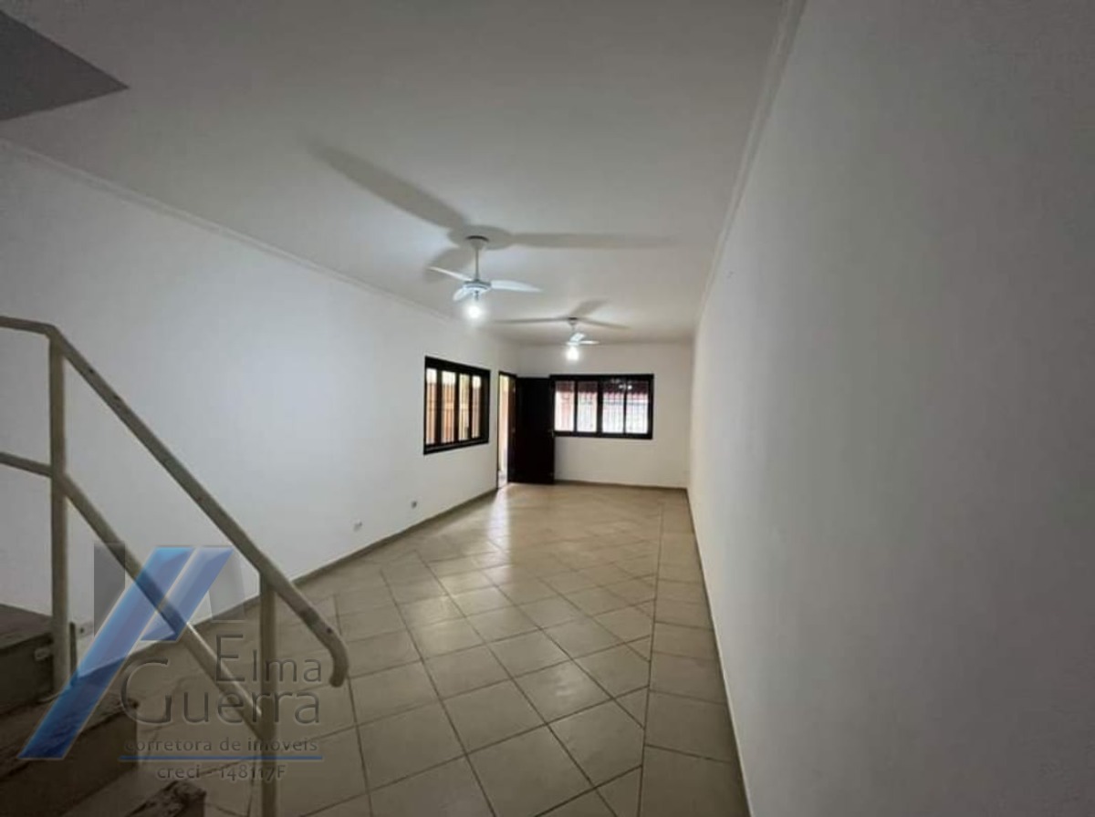 Casa à venda com 3 quartos, 138m² - Foto 4
