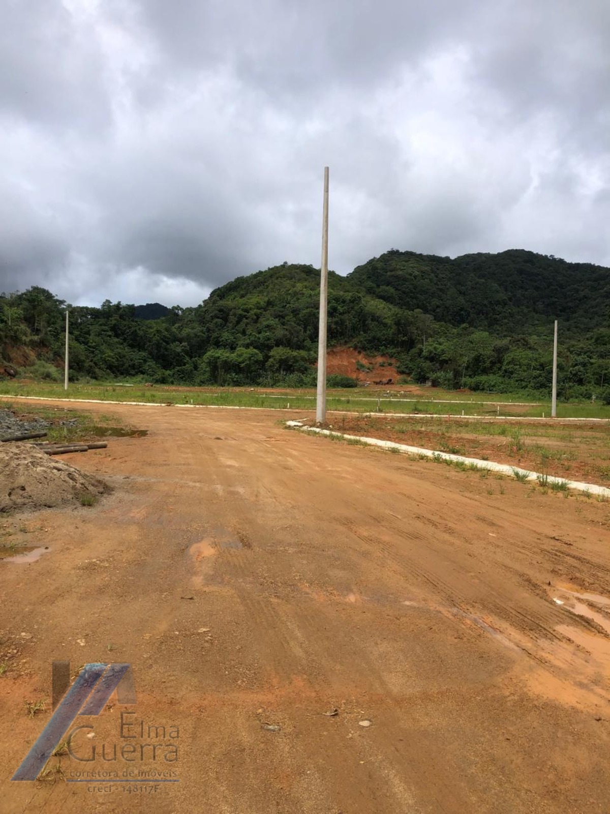 Ubatuba, Estufa II - Terreno em condominio com 140 m2, documento de escritura.