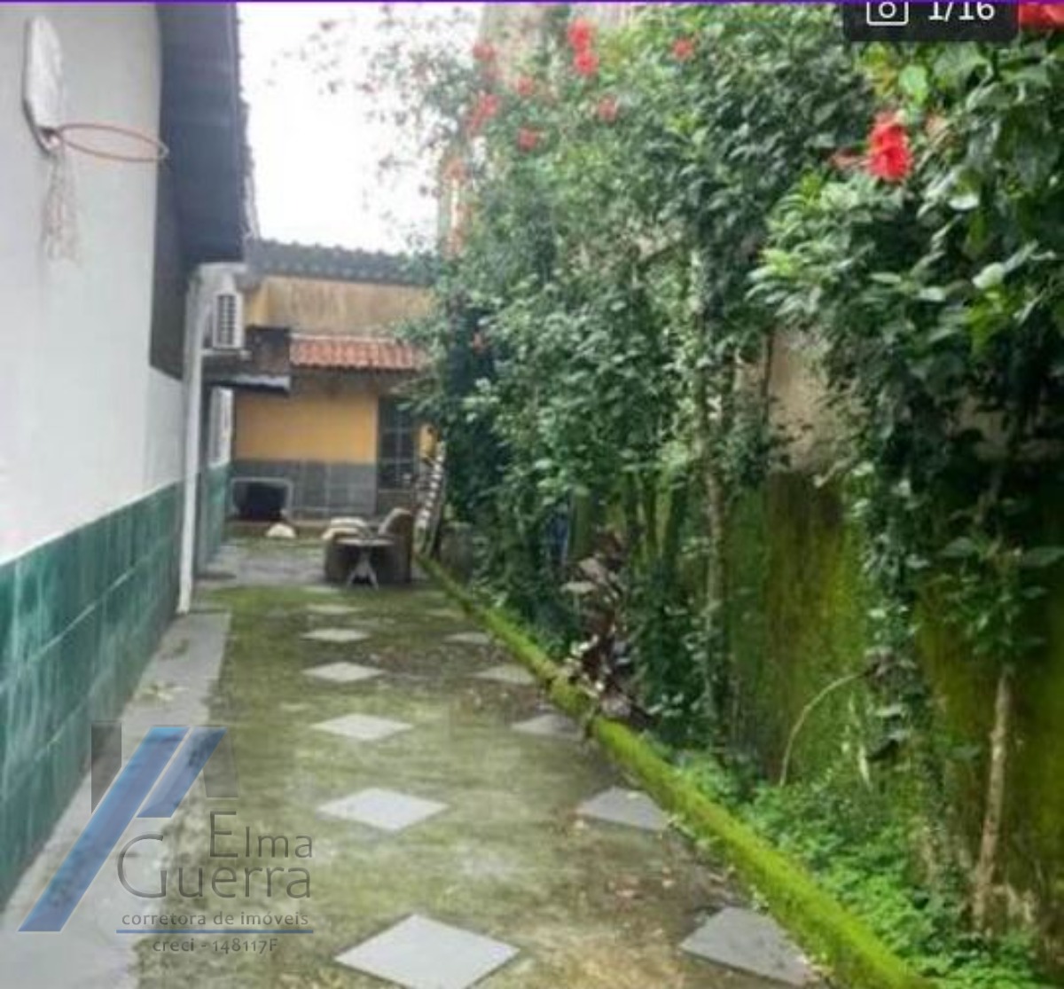 Ubatuba, Centro - Casa com 02 dormitórios, sendo 01 suíte.