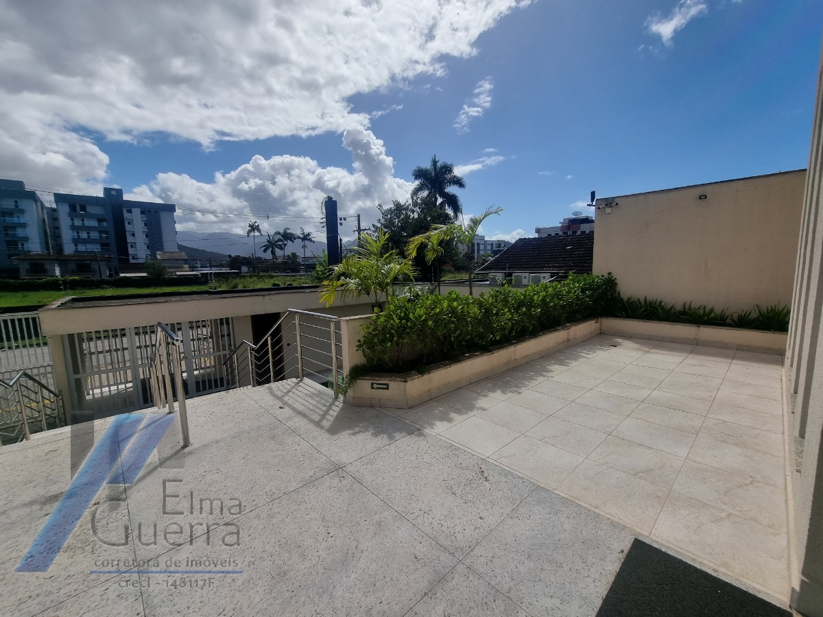 Apartamento à venda com 3 quartos, 180m² - Foto 13