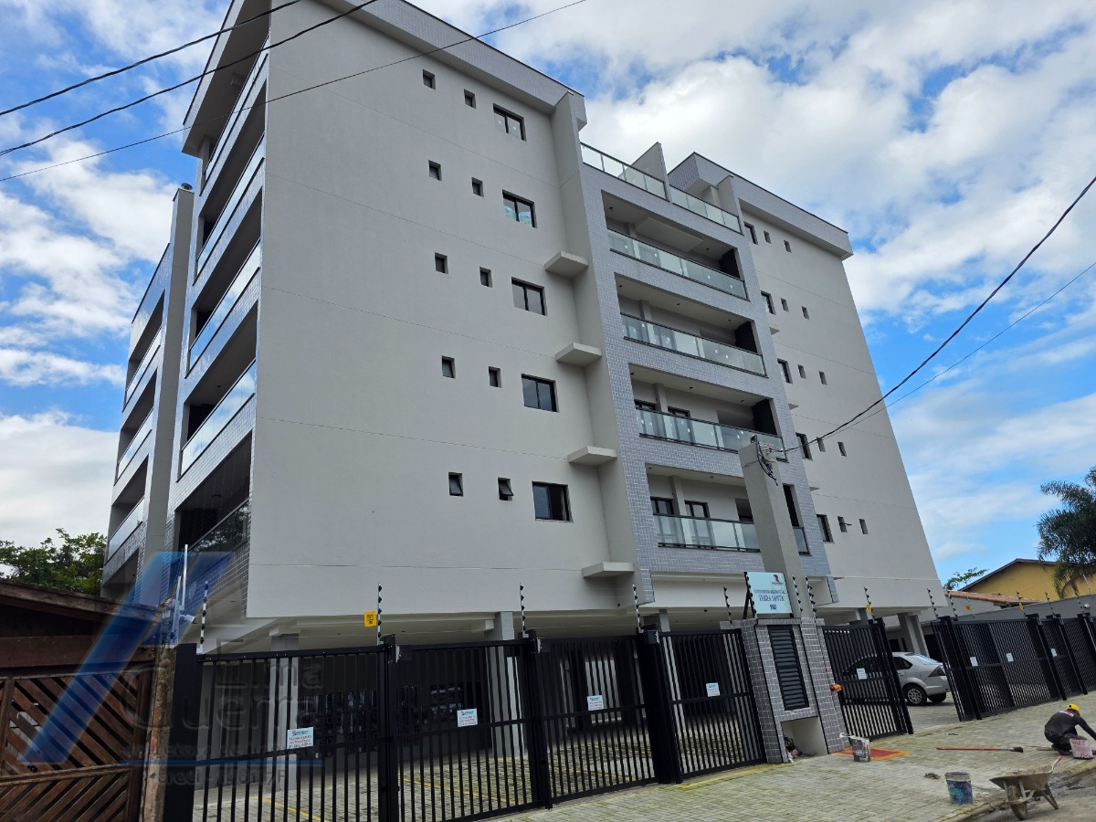 Ubatuba, Perequê Açu - Apartamento com 02 dormitórios, sendo 01 suíte e área de lazer.