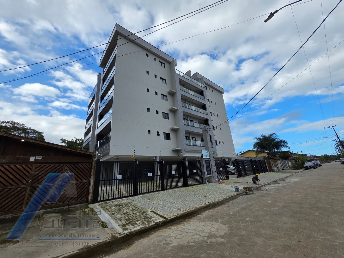 Ubatuba, Perequê Açu - Apartamento com 02 dormitórios, sendo 01 suíte e área de lazer.