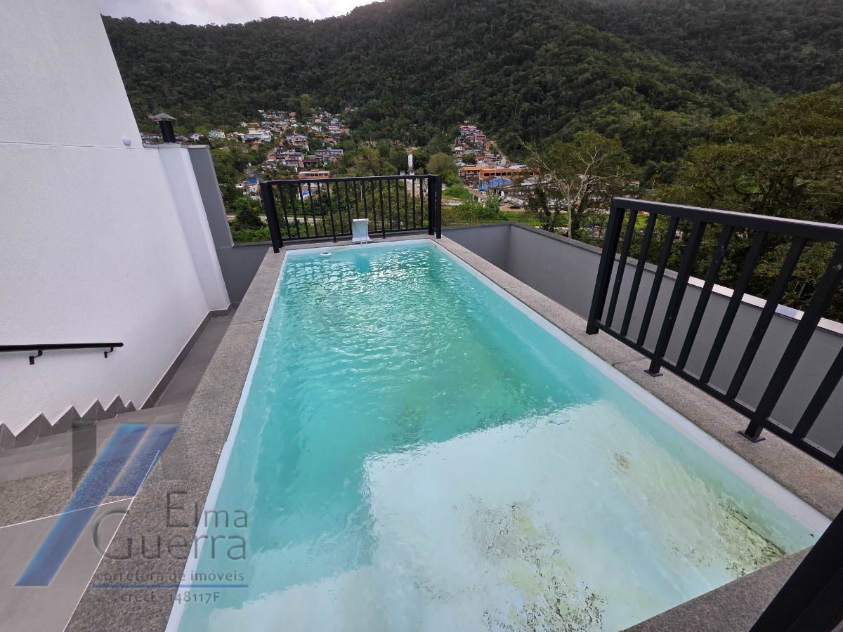 Ubatuba, Perequê Açu - Apartamento com 02 dormitórios, sendo 01 suíte e área de lazer.