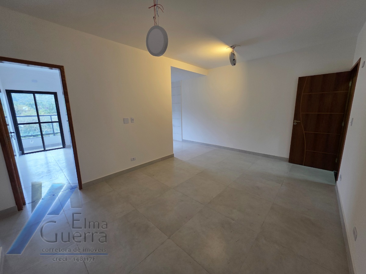 Ubatuba, Perequê Açu - Apartamento com 02 dormitórios, sendo 01 suíte e área de lazer.