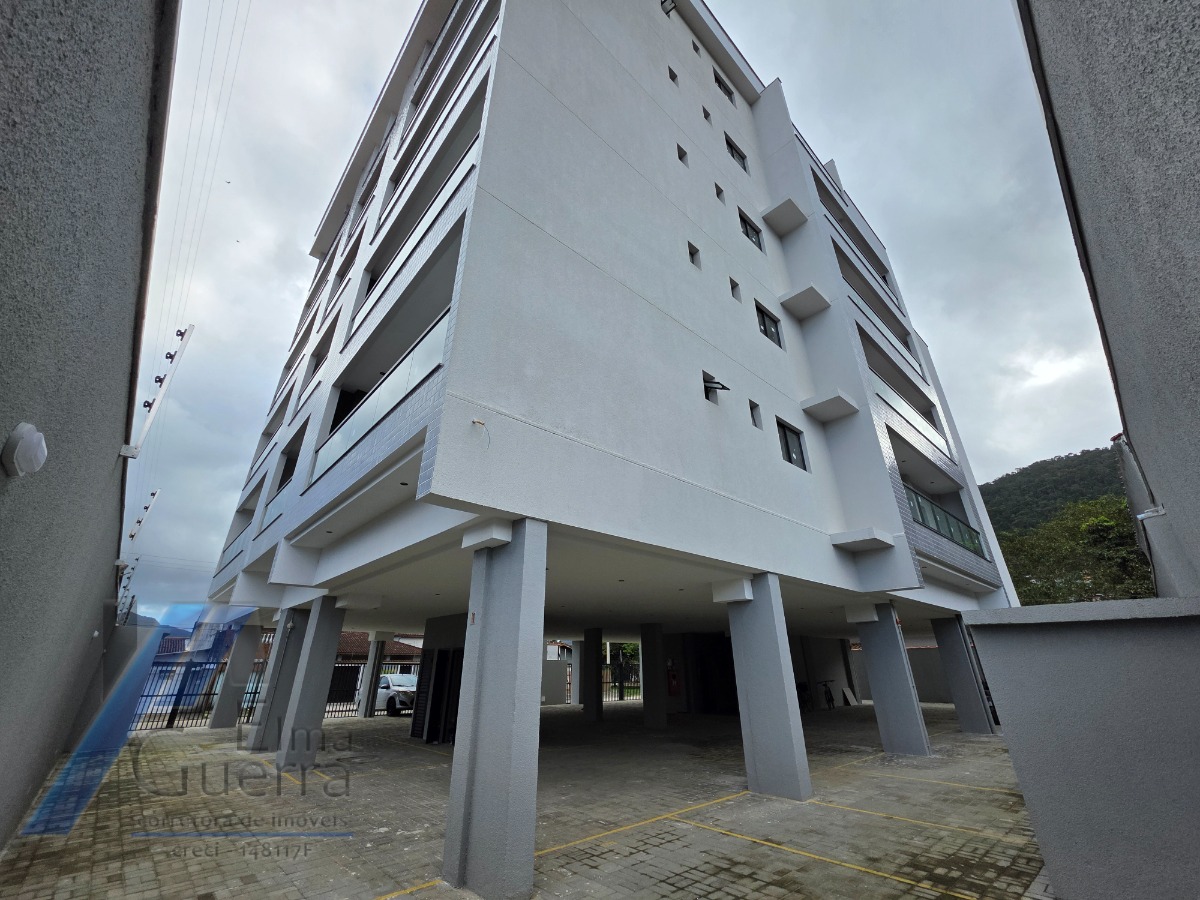 Ubatuba, Perequê Açu - Apartamento com 02 dormitórios, sendo 01 suíte e área de lazer.