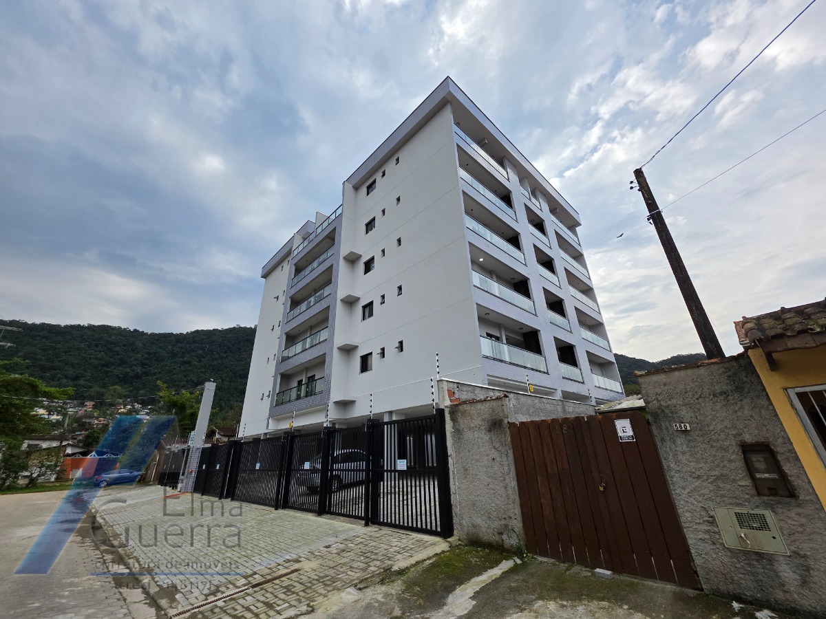 Ubatuba, Perequê Açu - Apartamento com 02 dormitórios, sendo 01 suíte e área de lazer.