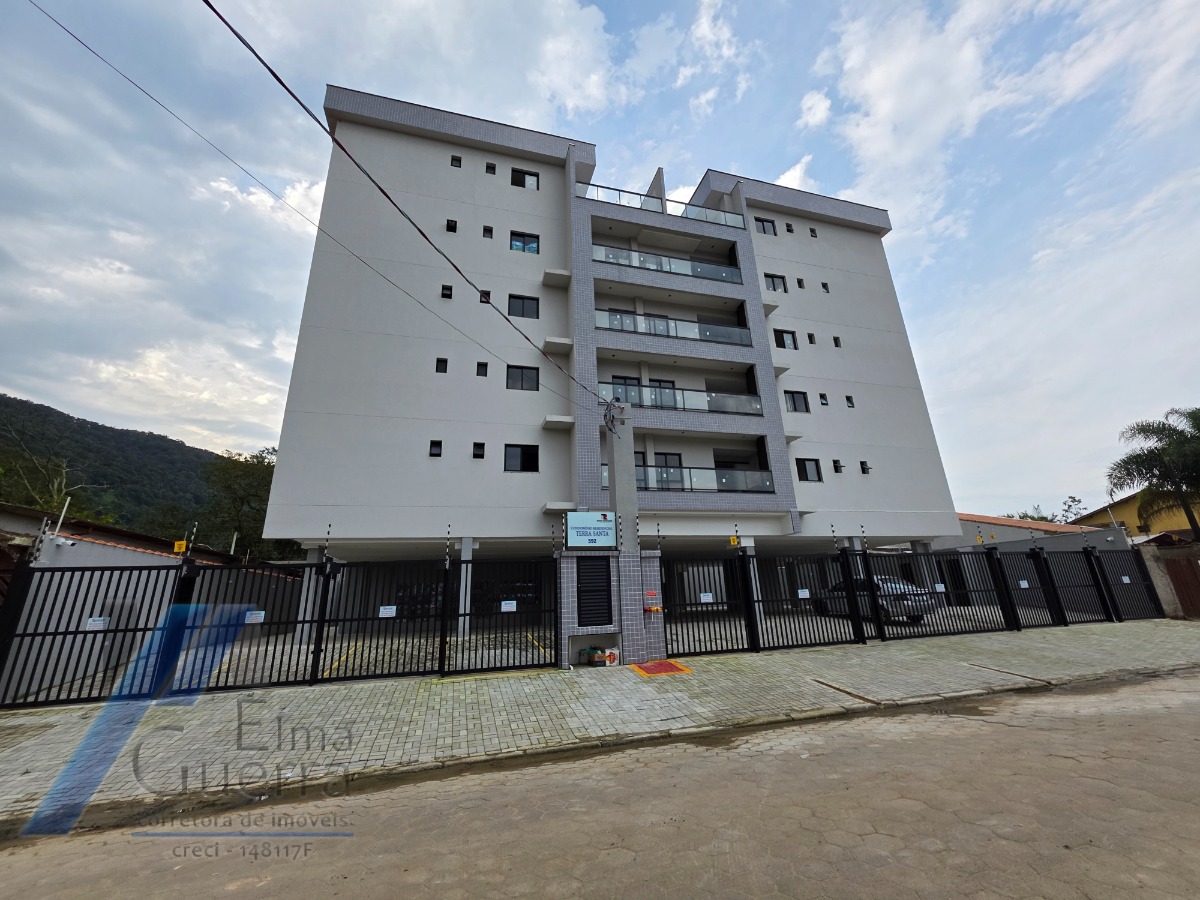 Ubatuba, Perequê Açu - Apartamento com 02 dormitórios, sendo 01 suíte e área de lazer.