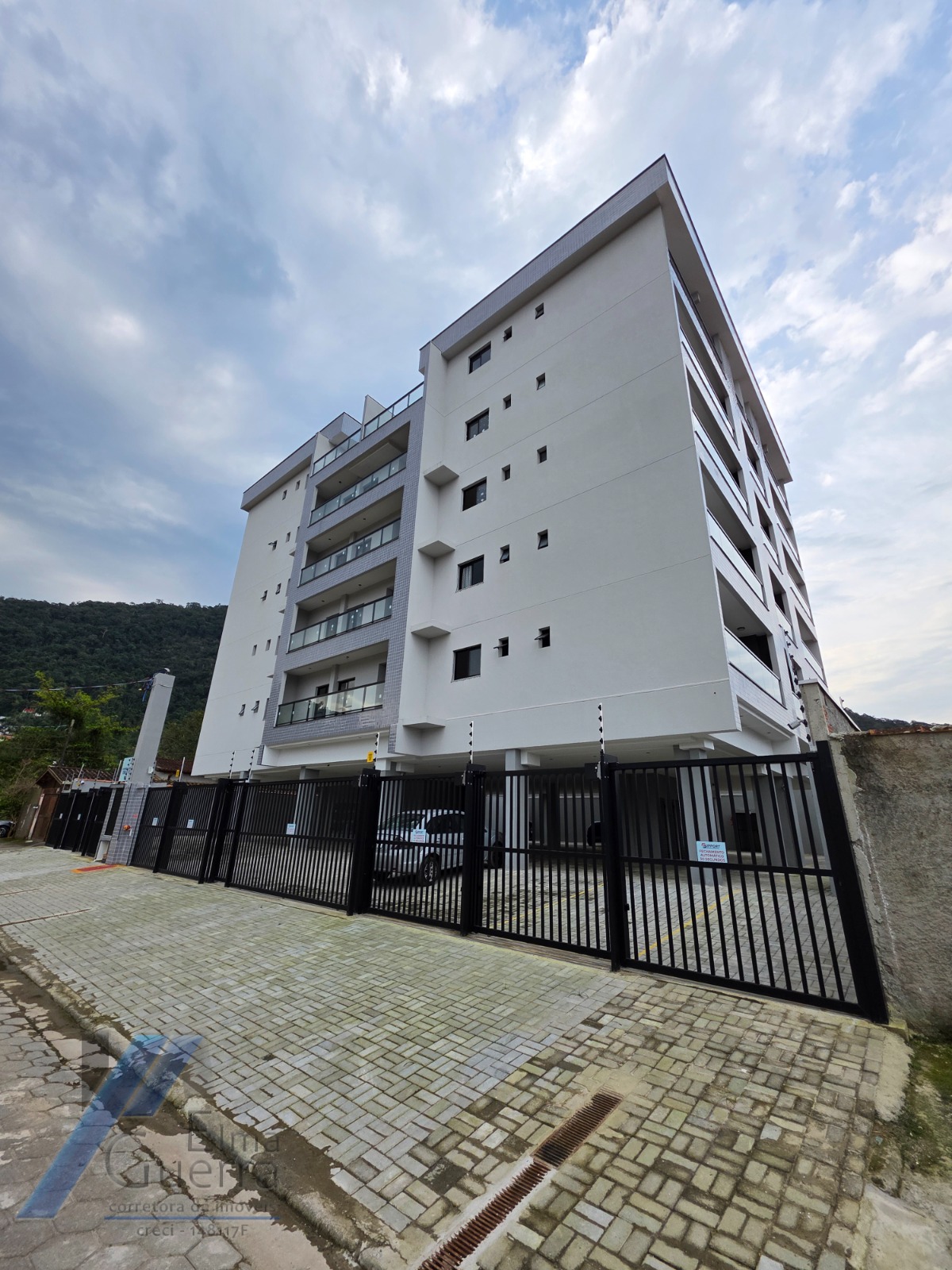 Ubatuba, Perequê Açu - Apartamento com 02 dormitórios, sendo 01 suíte e área de lazer.