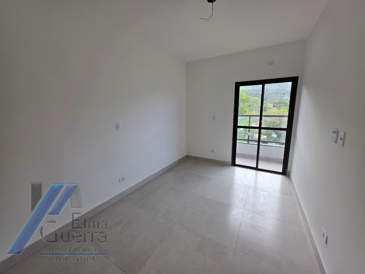 Ubatuba, Perequê Açu - Apartamento com 02 dormitórios, sendo 01 suíte e área de lazer.