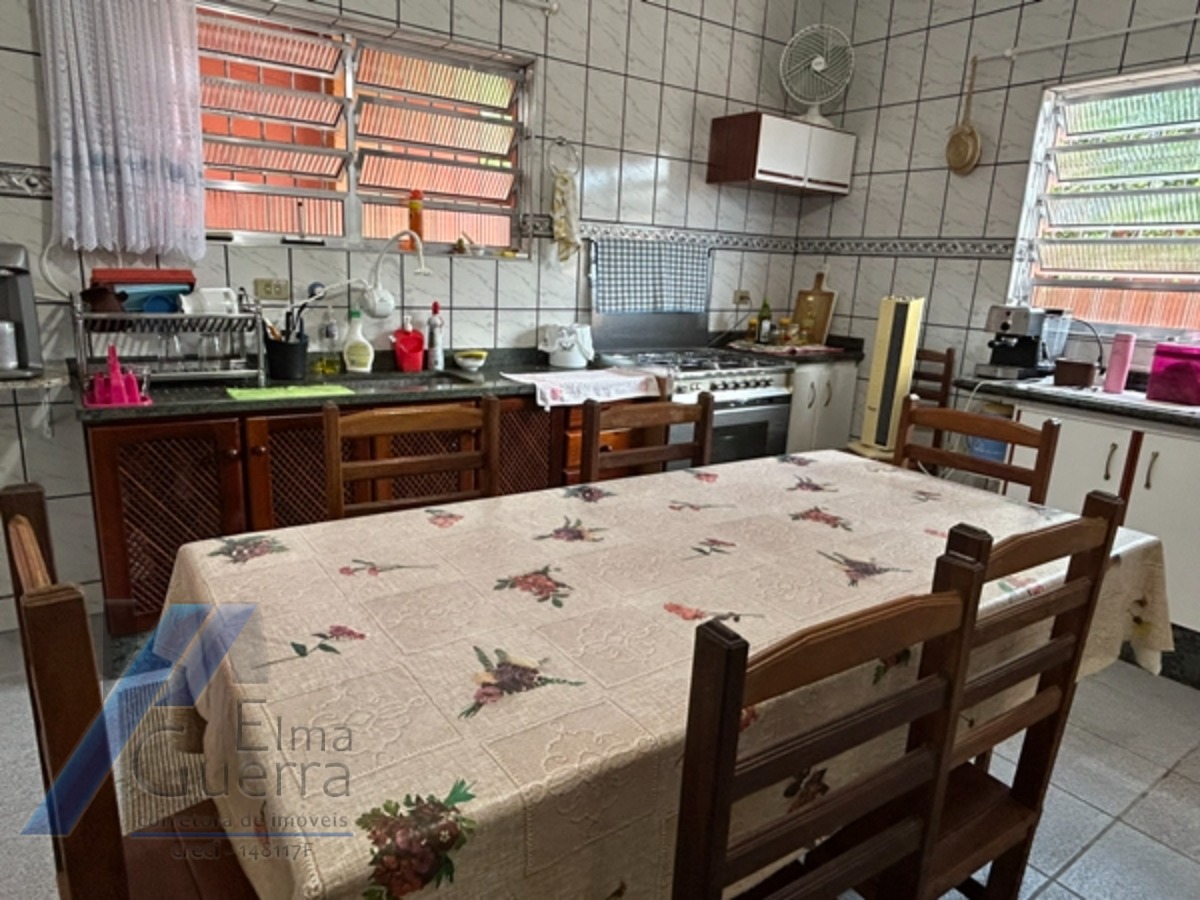Casa, 3 quartos, 229 m² - Foto 24