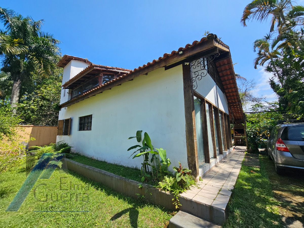 Ubatuba, Itaguá - Casa com Lazer e Espaço Gourmet, 03 dormitórios, sendo 01 suíte, 228m2 de Construção.