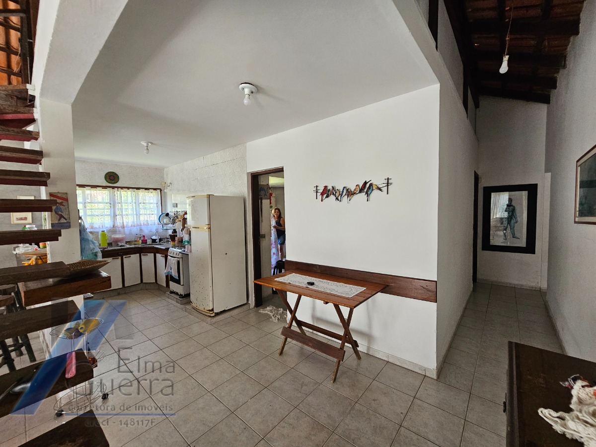 Ubatuba, Itaguá - Casa com Lazer e Espaço Gourmet, 03 dormitórios, sendo 01 suíte, 228m2 de Construção.