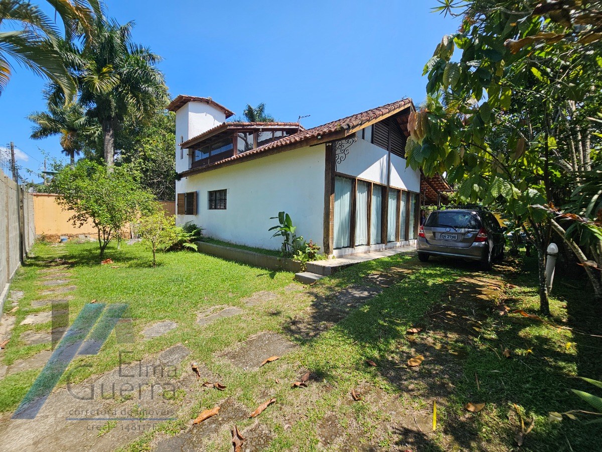 Ubatuba, Itaguá - Casa com Lazer e Espaço Gourmet, 03 dormitórios, sendo 01 suíte, 228m2 de Construção.