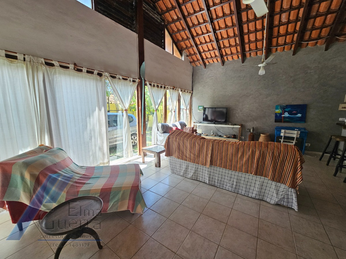 Ubatuba, Itaguá - Casa com Lazer e Espaço Gourmet, 03 dormitórios, sendo 01 suíte, 228m2 de Construção.