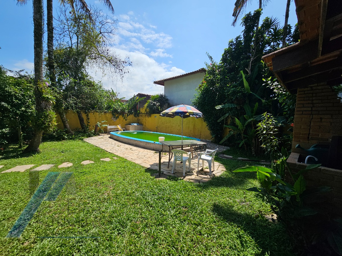 Ubatuba, Itaguá - Casa com Lazer e Espaço Gourmet, 03 dormitórios, sendo 01 suíte, 228m2 de Construção.
