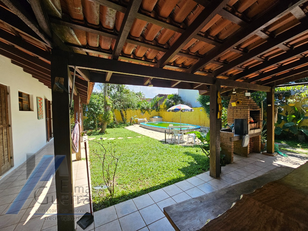 Ubatuba, Itaguá - Casa com Lazer e Espaço Gourmet, 03 dormitórios, sendo 01 suíte, 228m2 de Construção.