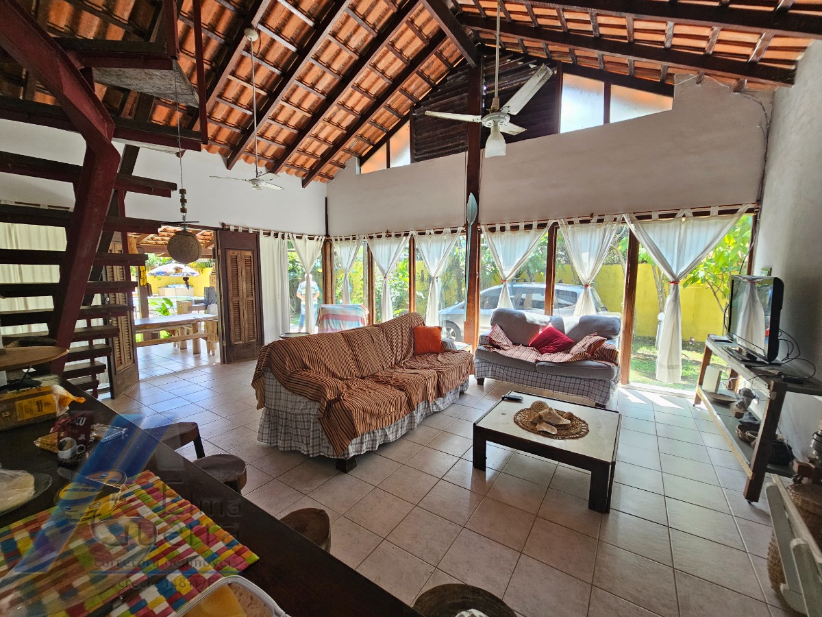 Ubatuba, Itaguá - Casa com Lazer e Espaço Gourmet, 03 dormitórios, sendo 01 suíte, 228m2 de Construção.