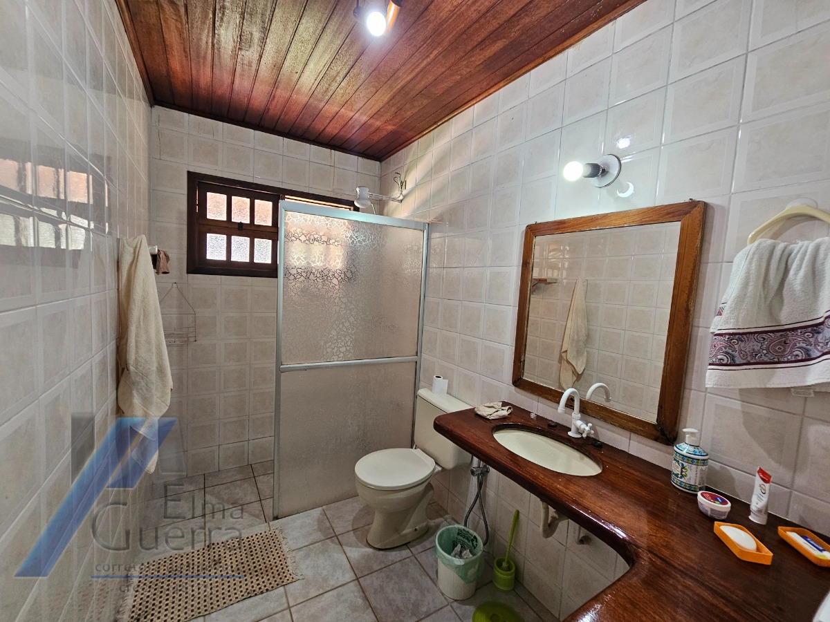 Ubatuba, Itaguá - Casa com Lazer e Espaço Gourmet, 03 dormitórios, sendo 01 suíte, 228m2 de Construção.