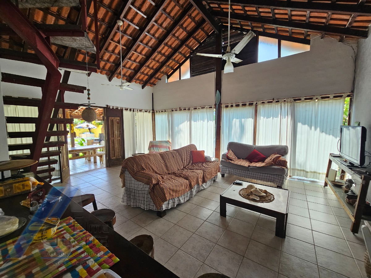 Ubatuba, Itaguá - Casa com Lazer e Espaço Gourmet, 03 dormitórios, sendo 01 suíte, 228m2 de Construção.