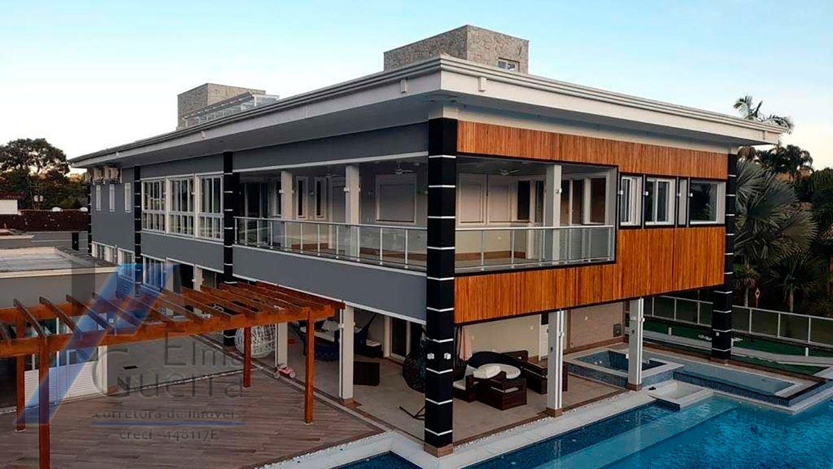 Ubatuba, Condominio Pedra Verde, Lazaro - Casa Alto Padrão com 07 suites e área de lazer a 100 metros do mar.